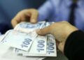 270 şubeli dev banka iflas etti: Önünde uzun kuyruklar oluştu