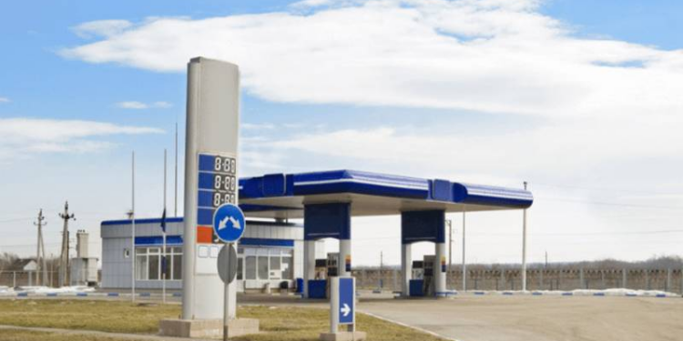 300'den fazla istasyonu olan ve Türkiye'nin en büyük depolarına sahip akaryakıt devi satılıyor!