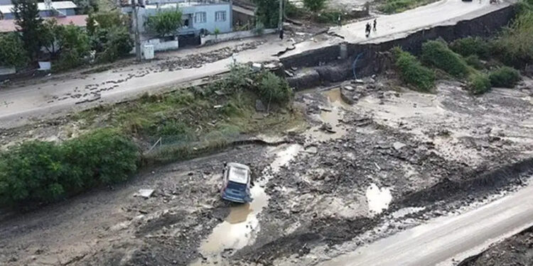 AFAD Selzedelere El Uzattı... 80 Aileye Tazminat Ödendi