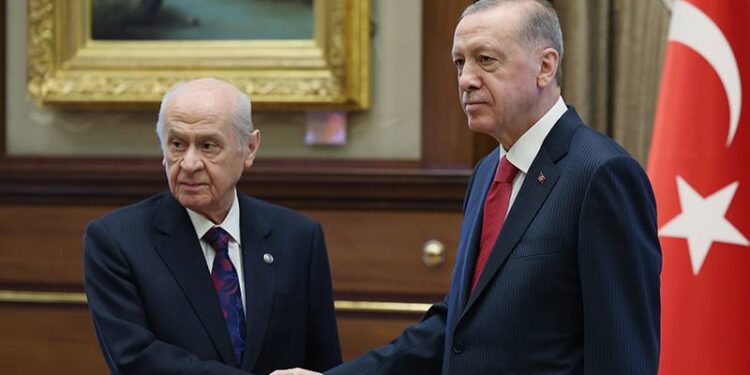 AK Parti'nin ve Türkiye'nin Devlet Bahçeli'yi kaybetme lüksü yoktur
