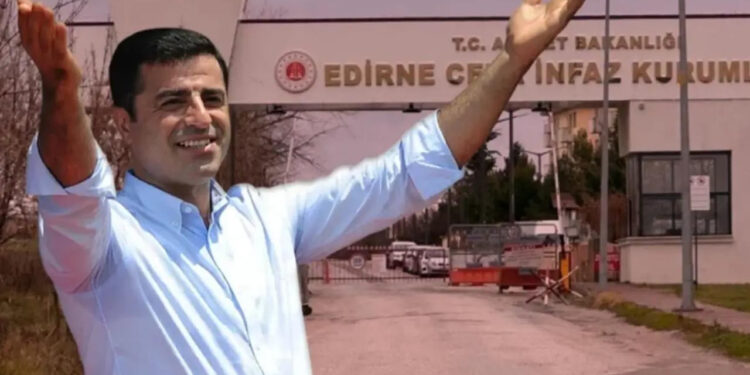 AKP'li Ensarioğlu'ndan Çarpıcı Demirtaş Çıkışı! 'Sürece Faydası Olur'