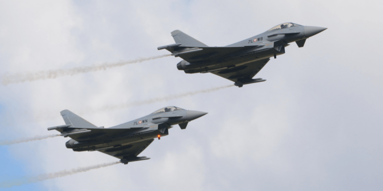 Almanya Polonya'ya Savaş Uçağı Gönderecek