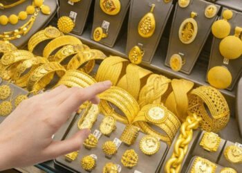 Altın Durduğu Yerde Durmuyor! Fiyatlar Uçtu, Kapalıçarşı'da Kritik Eşiği Aştı