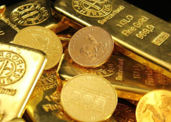 Altında Çifte Rekor! Gram ve Ons Uçtu, Çeyrek Altın 10 Bin Liraya Koşuyor