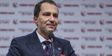 “Ankara’dan kulağıma gelen bilgiler”: Fatih Erbakan’dan CHP’nin kurultay davası öncesi gündemi sarsacak Kılıçdaroğlu iddiası