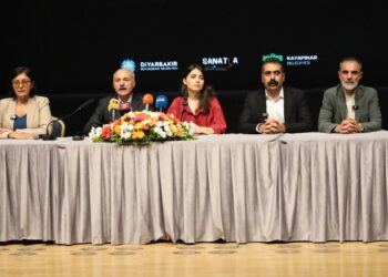 Belediyelerden Koma Amed konserine davet