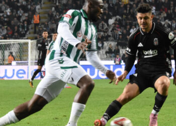 Beşiktaş Konya'da Moral Buldu, Sergen Yalçın Taraftardan Zaman İstedi