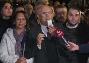 CHP Ankara Gençlik Kolları'nın Adalet Bakanlığı yürüyüşüne polis engeli