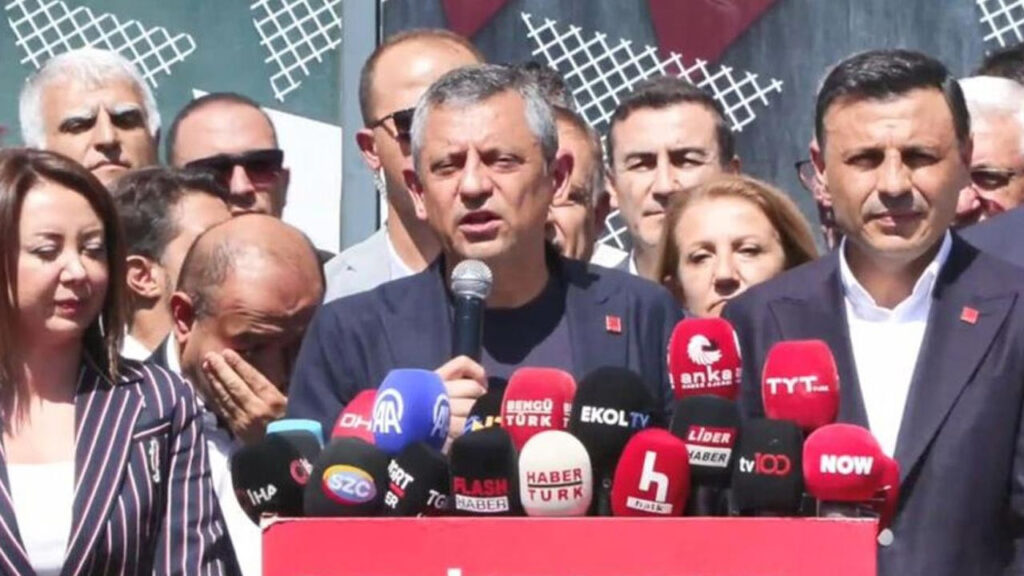 CHP İstanbul İl Kongresi İçin 'Durdurma' Talebi