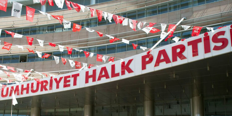 CHP İstanbul İl Kongresi'nin Tarihi Netleşti