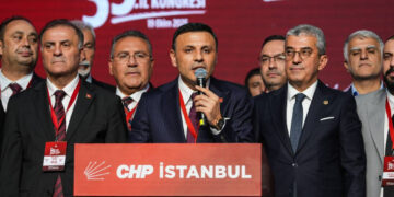 CHP İstanbul Kongresi: Özgür Çelik Yeniden İl Başkanı Seçildi