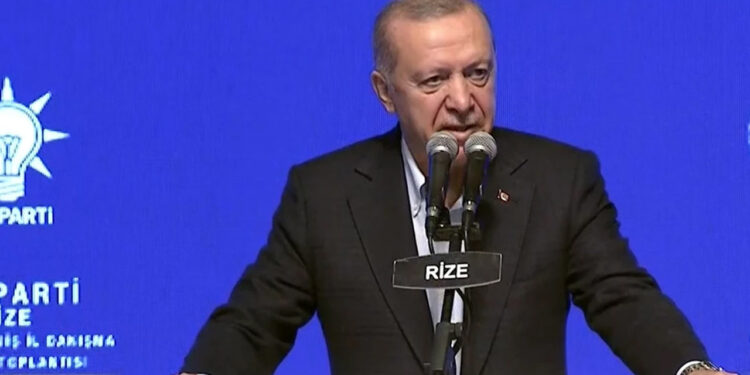 Cumhurbaşkanı Erdoğan Sloganlara Böyle Yanıt Verdi: 'Gazze'ye Önce Ben Gideceğim, Sonra Siz'