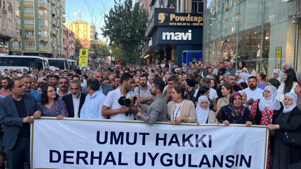 DEM Parti'den 'umut hakkı' için kanun teklifi