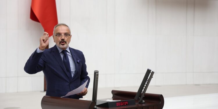 DEM Partili Sakık: Kürdü yok sayanlar alçaktır