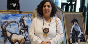 Dêrsim kültürünü keçeyle nakşetti