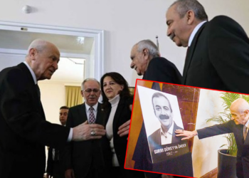 Devlet Bahçeli Sırrı Süreyya Önder'e Ne Hediye Etti?
