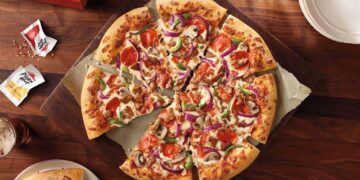 Dünyaca ünlü pizza zinciri krizde: Onlarca şubesine kilit vurdu