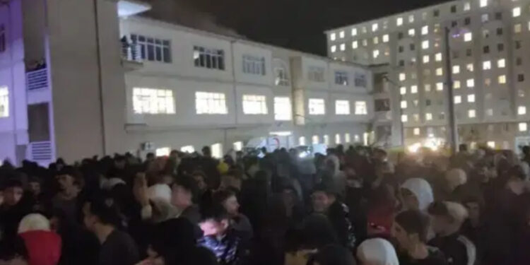 Edirne’de Öğrenci Yurdunda 'Su Kesintisi' İsyanı!