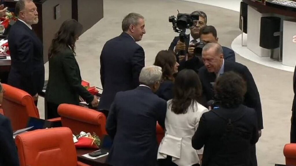 Erdoğan'dan Tülay Hatimoğulları'na 'el sıkma' özrü