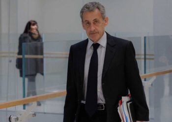 Eski Fransa Cumhurbaşkanı Nicolas Sarkozy Yarın Hapse Girecek