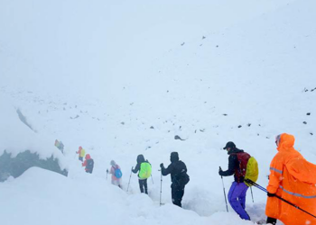 Everest Dağı’nda Alarm! Yüzlerce Kişi Mahsur Kaldı