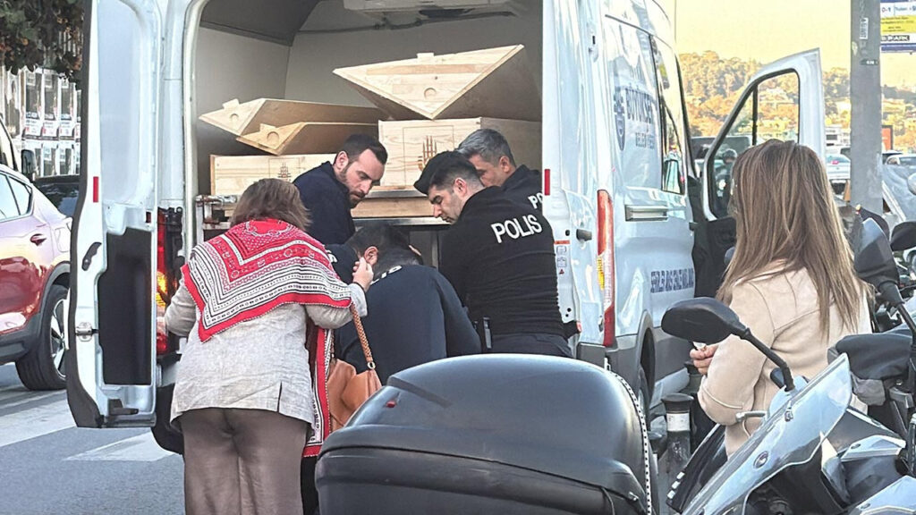 FSM Köprüsü’nde Acı Olay! Aracından İnip Boğaza Atladı