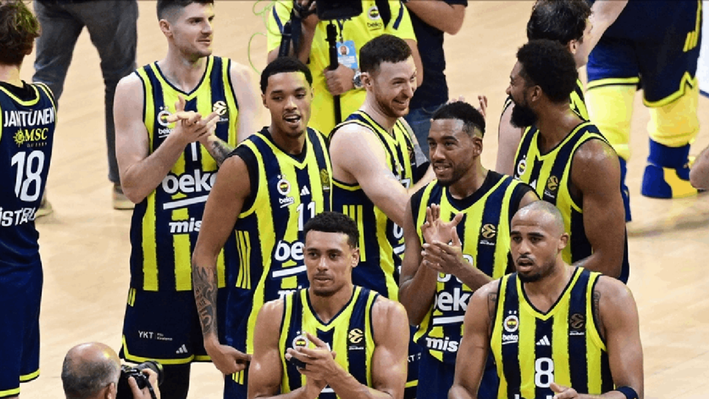 Fenerbahçe Beko Kızılyıldız'ı Konuk Edecek