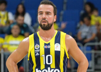 Fenerbahçe Kaptanına Şok! Alkollüyken Direksiyon Başına Geçti, Ehliyeti Kaptırdı