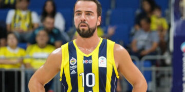 Fenerbahçe Kaptanına Şok! Alkollüyken Direksiyon Başına Geçti, Ehliyeti Kaptırdı