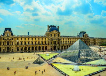 Fransa’yı Ayağa Kaldıran 7 Dakika: Louvre Müzesi'ndeki Soygun Nasıl Gerçekleşti? İşte Perde Arkası…