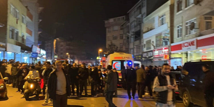 Gebze’de Kabus Sürüyor! Çöken Binaya 100 Metre Mesafede...