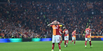 Göztepe 10 Kişi Kaldı, Galatasaray Affetmedi!