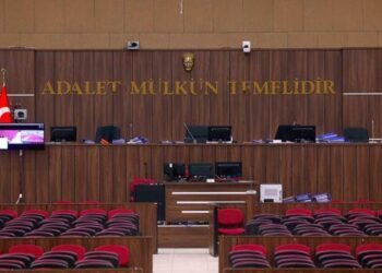 Hakim, velayeti 4 kez değişen çocuk için tedbir talebini 'anne-baba savaşıyor' diyerek reddetti