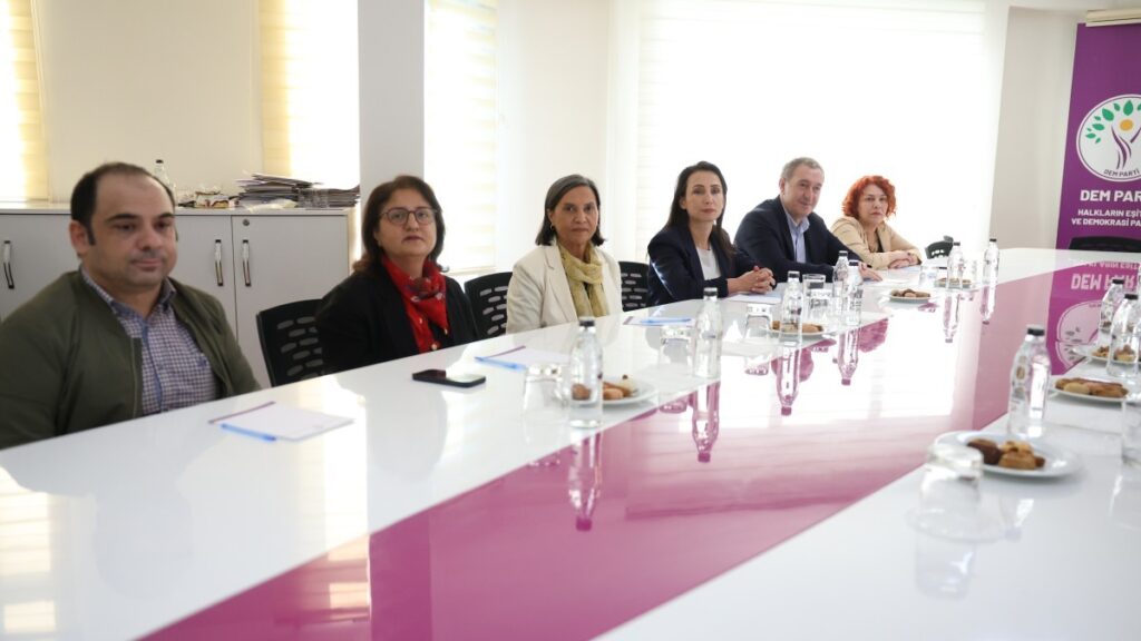 Hatimoğulları ve Bakırhan Alevi kurum temsilcileriyle bir araya geldi
