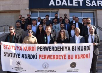 Hukuk kurumlarından Kürtçeye resmî statü talebi