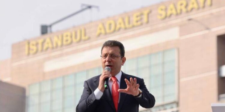 İmamoğlu'nun 'yüz yüze yargılanmak istiyorum' talebini kabul eden mahkeme, kararından vazgeçti: Avukatları itiraz etti