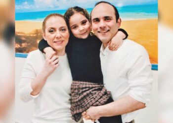 İnanıyoruz ki en kısa sürede aile fotoğraflarımızı evimizde çektirebileceğiz!