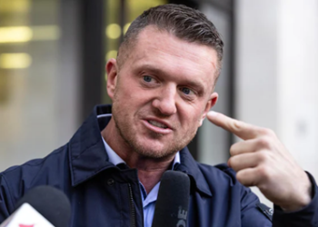 İsrailli Bakan ırkçı Tommy Robinson’u davet etti, Britanyalı Yahudiler ayağa kalktı