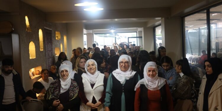 İstanbul'da Ekin Kültür ve Sanat açıldı