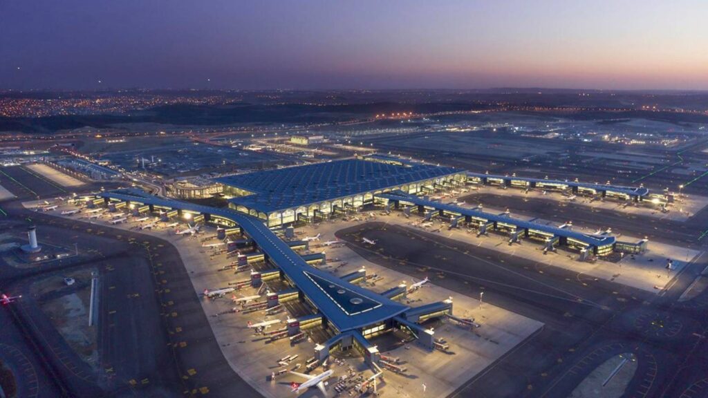 İstanbul'daki havalimanlarında uçan yolcu sayısı Türkiye nüfusunu aştı