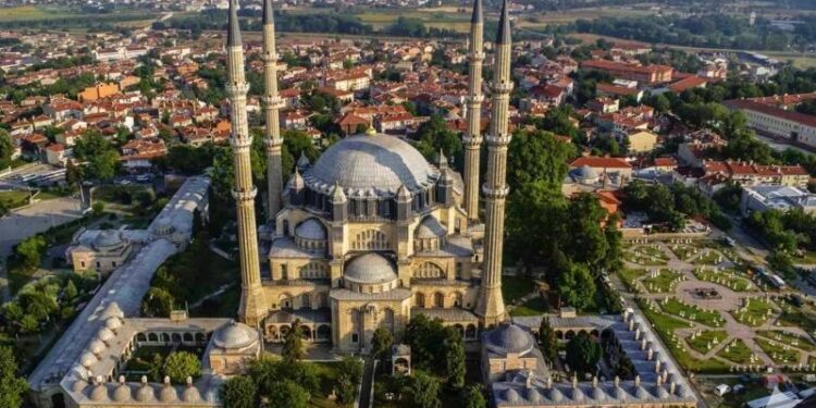 İzinler almadan, oldubittiye getirerek bu işlemi yapmayı hayal ediyorsanız büyük bir yanlış yapıyorsunuz demektir