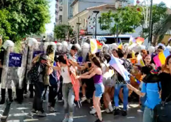 İzmir Barosu LGBTİ+ Hakları Komisyonu'nun yasak kararının iptalini istediği dava görüldü