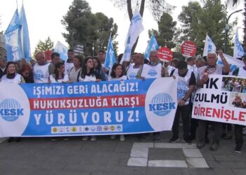 KESK, Şanlıurfa'dan Ankara'ya KHK'lılarla yürüyüş başlattı