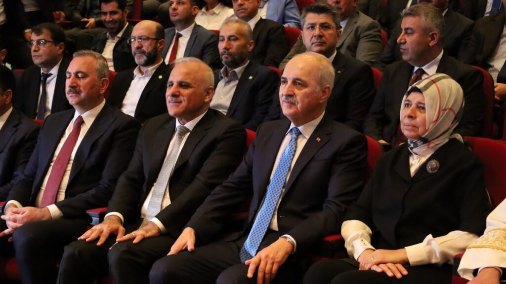 Kurtulmuş Amed’de: Bu sefer başaracağız
