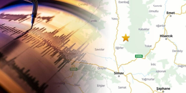 Kütahya'da Gece Yarısı Korkutan Deprem! AFAD Büyüklüğünü Duyurdu