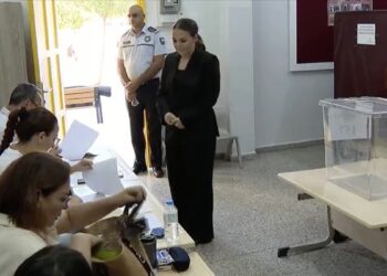 Kuzey Kıbrıs’ta halk sandık başında