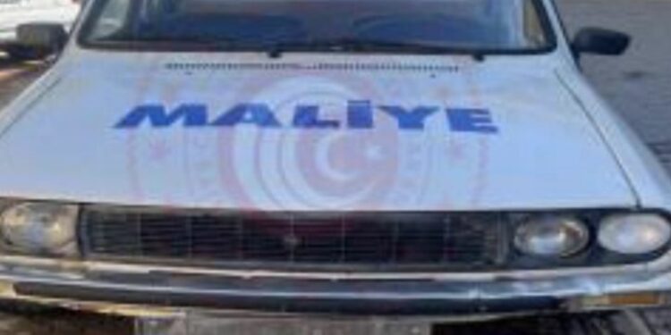 Lüks makam araçlarına dokunulmadı, kullanılamaz araçlar satışa sunuldu