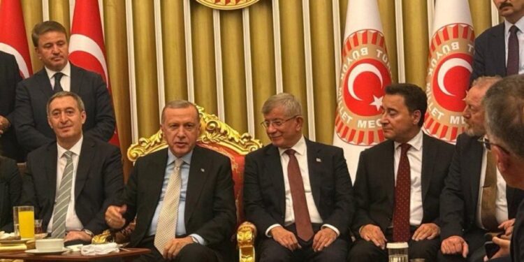 Meclis açılışı resepsiyonu sona erdi