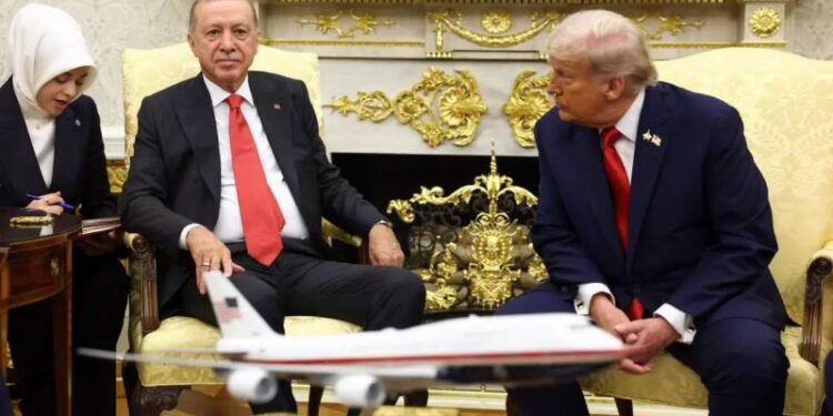 Medyada Trump'ın övgülerine dair bir burukluk var