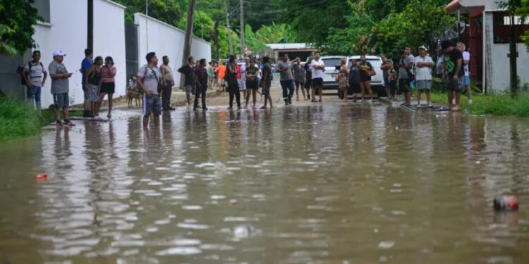 Meksika'da Sel Felaketi! Ülke Yerle Bir Oldu: 42 Ölü, 27 Kayıp